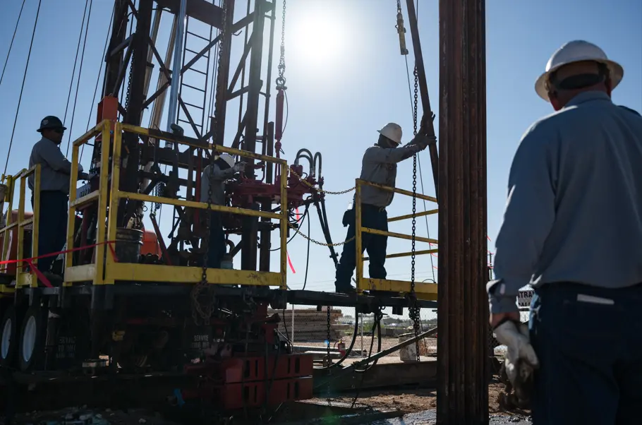 Petróleo brent despenca 9%, abaixo de US$ 90, com pausa no conflito no Oriente Médio