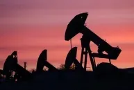 Petróleo avança mais de 9% na semana com novos ataques no Oriente Médio