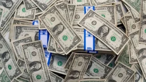 Dólar hoje fecha estável a R$ 5,10, em dia de queda no exterior