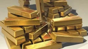 Ouro fecha em queda com nova alta do petróleo e dos Treasuries