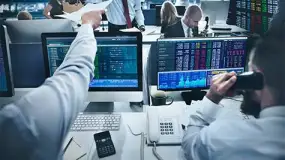 إنفيديا تشعل موجة صعود لأسهم الرقائق مع توقعات تؤكد استمرار طفرة الذكاء الاصطناعي