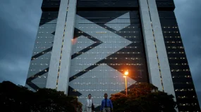 JPMorgan rebaixa Banco do Brasil para venda e eleva Bradesco após rali; ações reagem