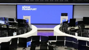 Bolsas da Europa recuam com Oriente Médio e expectativa por decisão do BCE
