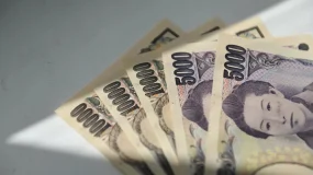 Iene supera 160 por dólar e ameaça apagar efeito de intervenção histórica