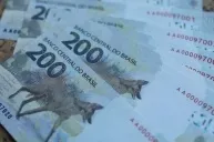 Juros futuros fecham com altas firmes em dia de aversão a risco