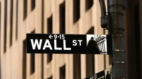 S&P e Nasdaq fecham em baixa após chair do Fed reafirmar combate à inflação