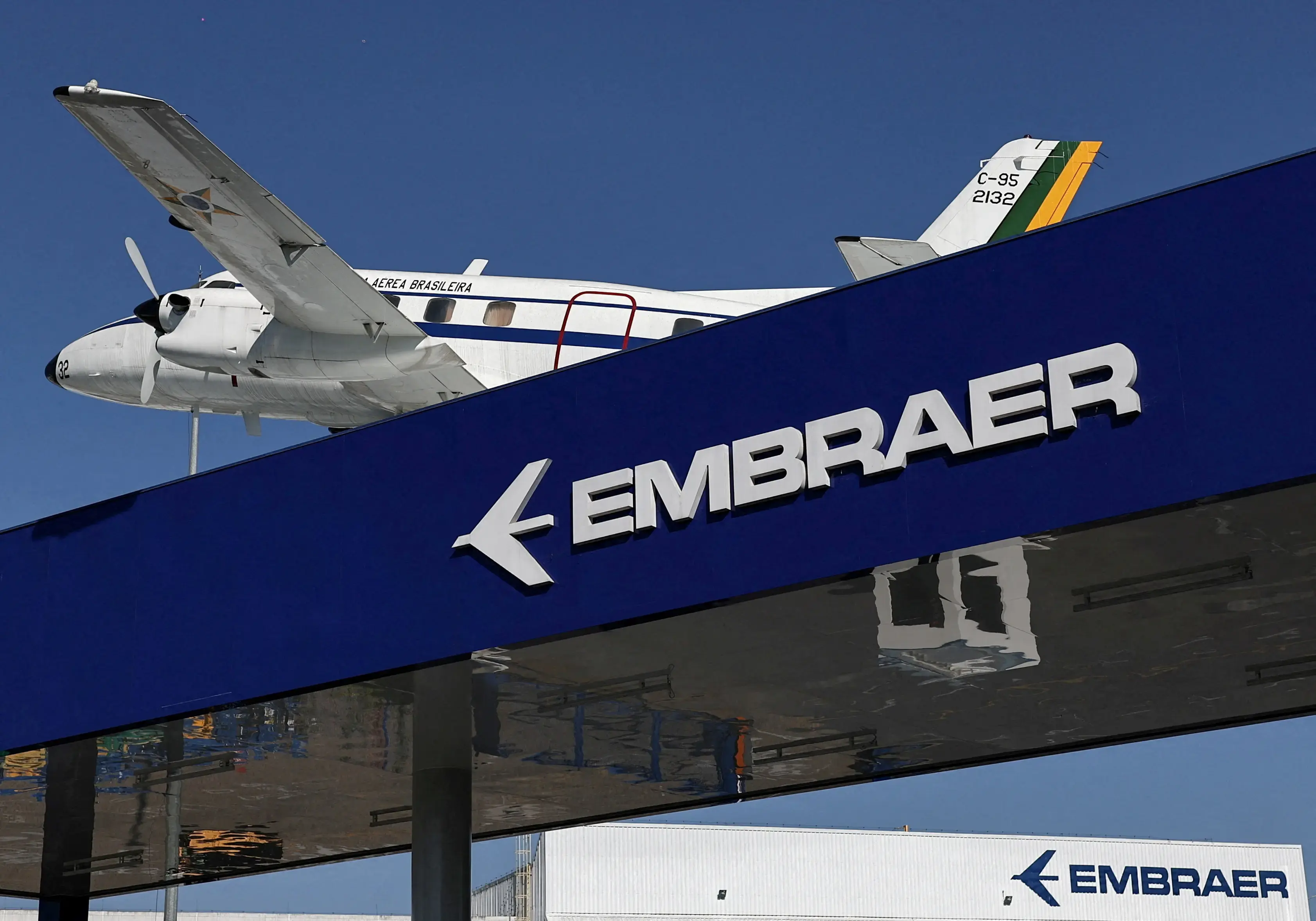 Azorra faz novo pedido firme de 15 aeronaves E195-E2 da Embraer