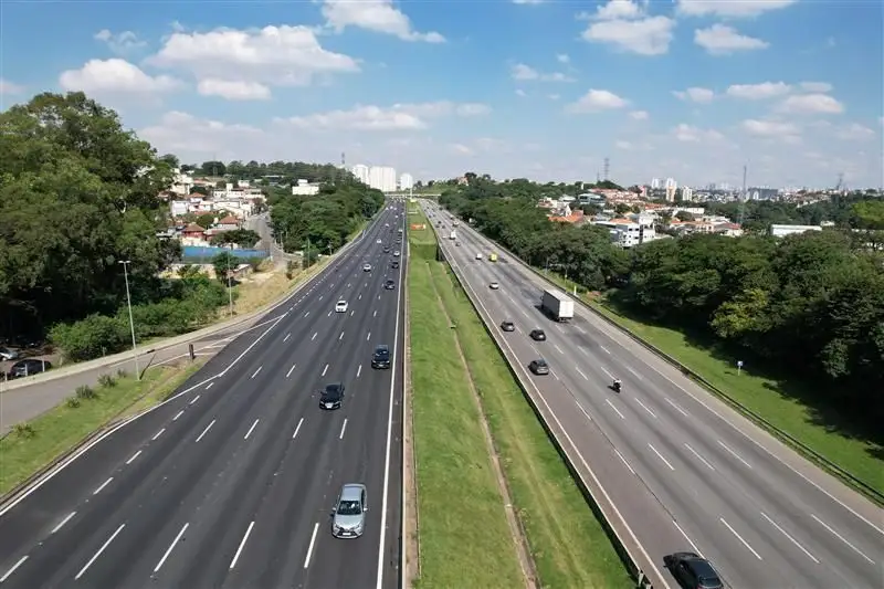 Governo prevê investimentos de mais de R$ 100 bi em rodovias para 2027