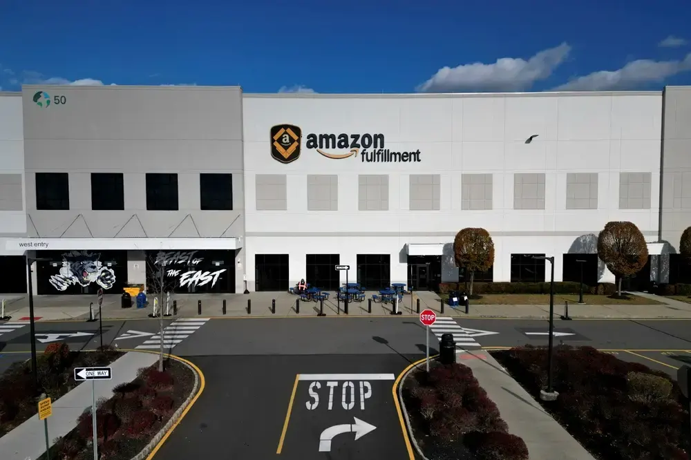 Amazon busca ao menos US$ 25 bi em megacaptação para bancar avanço em IA