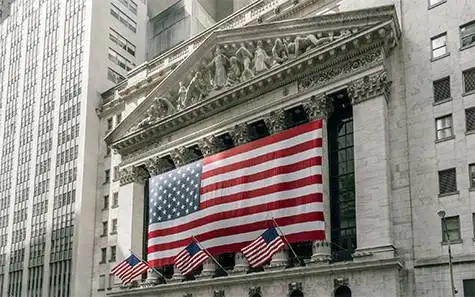 الداو جونز يغلق مرتفعاً بأكثر من 600 نقطة وناسداك يقفز 2.8% مدعوماً بسهم مايكروسوفت