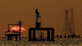 Petróleo cai pela 5ª vez seguida com possibilidade negociação EUA-Irã