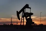 Petróleo fecha em alta com escalada de tensões no Oriente Médio
