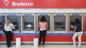 Bradesco tem nova alta seguida no lucro e ações sobem, mas inadimplência preocupa