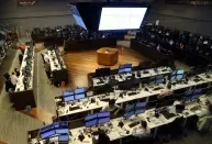 Ibovespa dispara com disputa acirrada para eleições e alta do petróleo