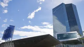 欧洲央行维持欧元区三大关键利率不变