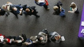 数据分析 | 美国上周初请失业金人数达26万人 美国就业市场出现变化