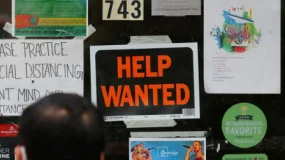 数据分析 | 美国7月非农就业大增52.8万人为2月来最大增幅 美联储9月加息75基点的概率飙升