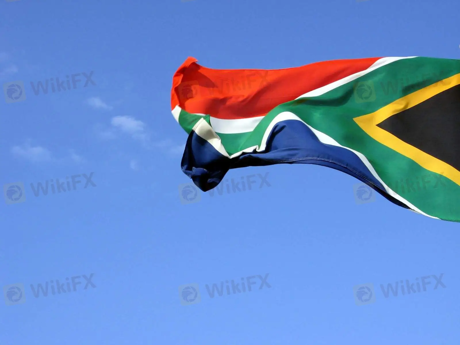 south-african-flag-1-1624806.jpg